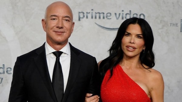 Amazon Founder Jeff Bezos engaged to girlfriend Lauren Sanchez: Reports
