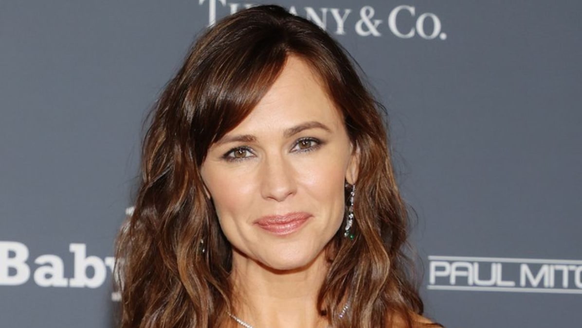 Jennifer Garner replaces Julie Roberts in Apple TV+ limited series The Last Thing He Told Me
