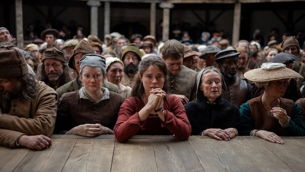 Jessie Buckley in Hamnet