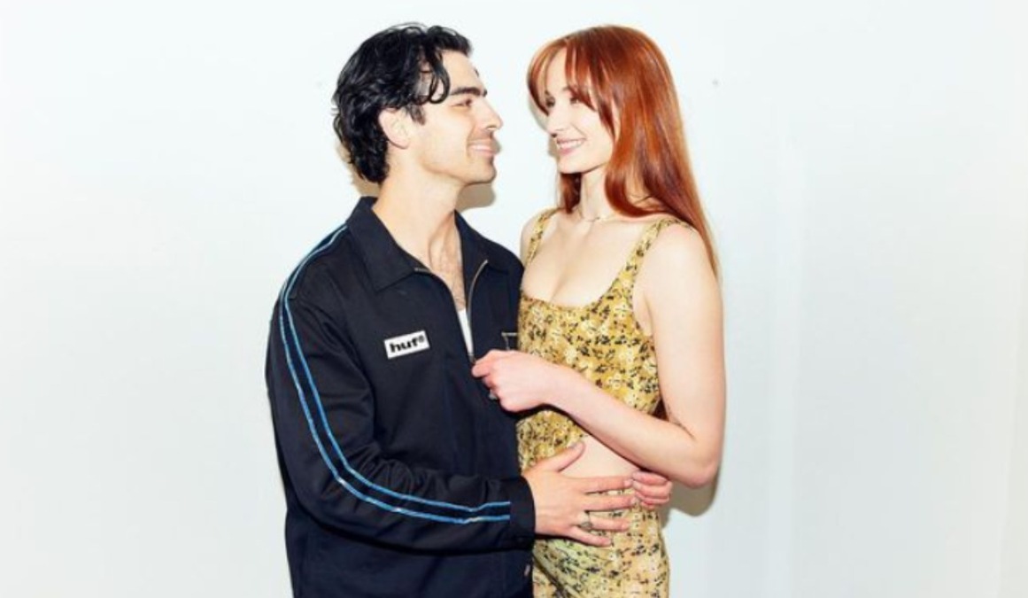 Joe Jonas gives a special shoutout to all the parents at his latest concert amid the divorce and custody battle with Sophie Turner