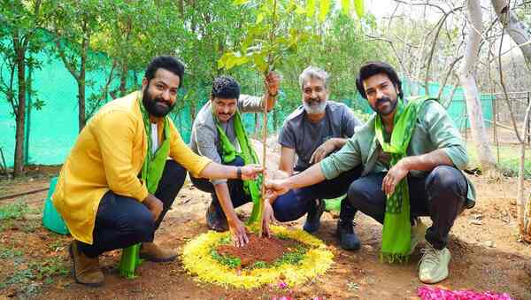 RRR: SS Rajamouli, Jr NTR and Ram Charan participate in Green India Challenge