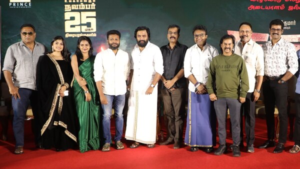 Kaari: The film's cast and crew have a gala time at the pre-release event