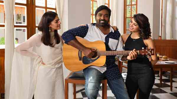 Nayanthara, Vijay Sethupathi and Samantha, in Kaathuvaakula Rendu Kaadhal