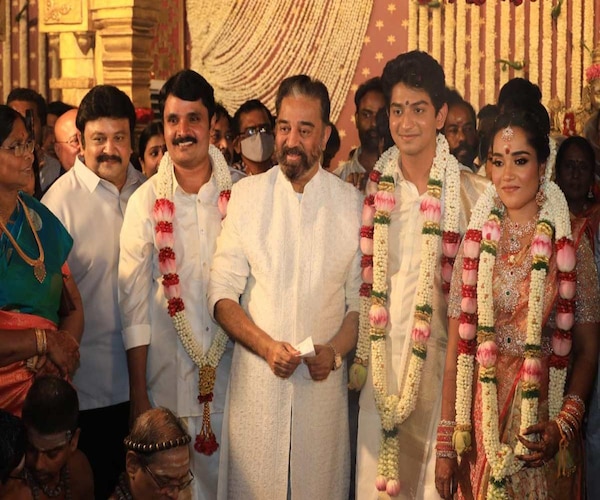 Kamal Haasan was seen at Chezhiyan's daughter's grand wedding