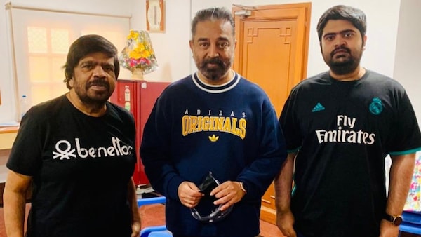Kamal Haasan visits T Rajendhar who is heading to the US for treatment