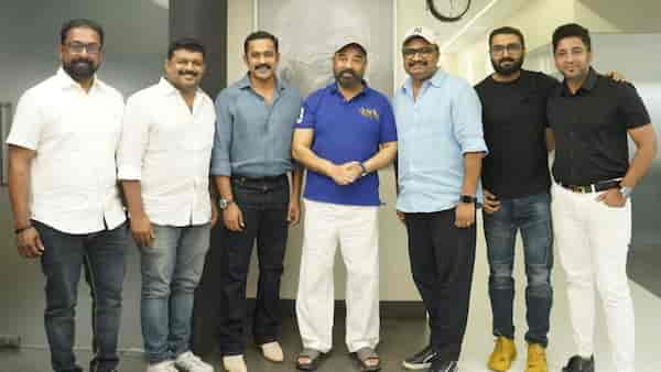 Kamal Haasan with team Thalavan.