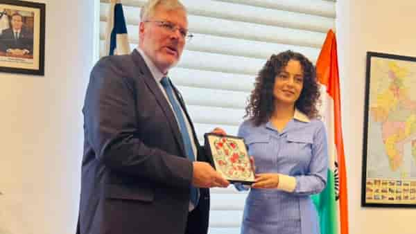 Kangana Ranaut becomes first Bollywood actress to meet Israel ambassador Naor Gilon since the war