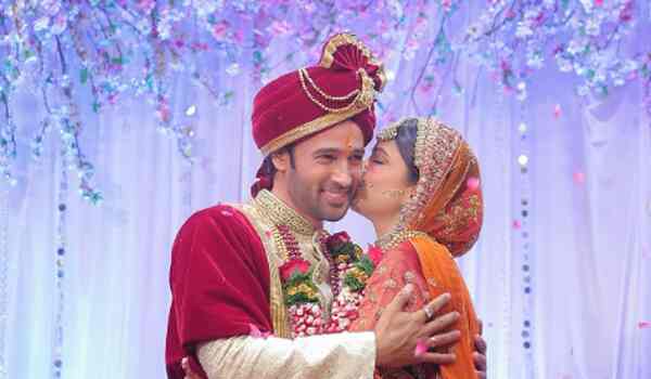 Karan Sharma and Pooja Singh got hitched! Check out pics from their lavish wedding