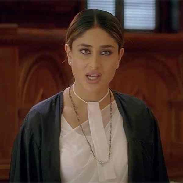 A still of Kareena Kapoor Khan from Aitraaz (Image source: Youtube)