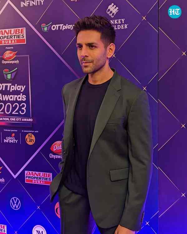 Kartik Aaryan at OTTplay Awards 2023.