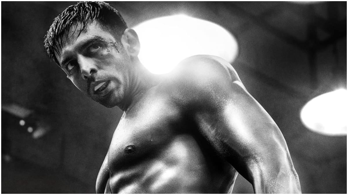 Chandu Champion - Kartik Aaryan and his bulging muscles enter the ring in the second poster of the Kabir Khan film