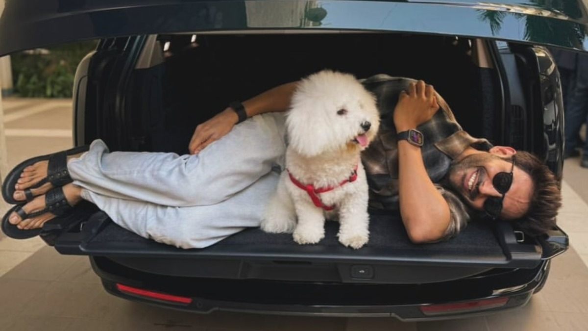 Kartik Aaryan gifts himself car worth nearly Rs 5 crores days after commencing Bhool Bhulaiyaa 3 shoot