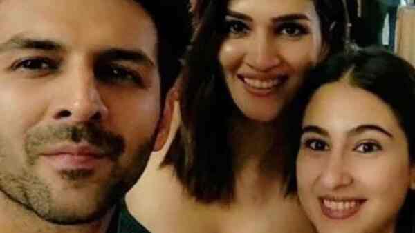 Kartik Aaryan, Sara Ali Khan and Kriti Sanon come together for a happy selfie at Gadar 2 success bash, pic goes viral