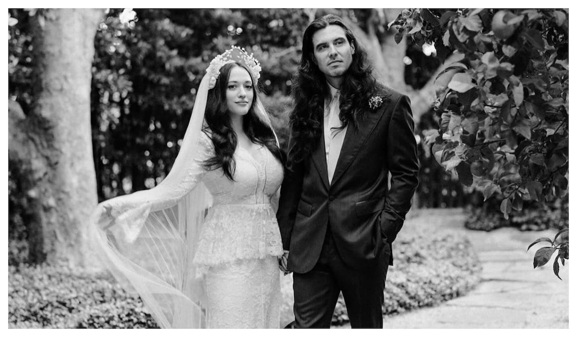 2 Broke Girls star Kat Dennings marries singer Andrew W.K. in the backyard of their house