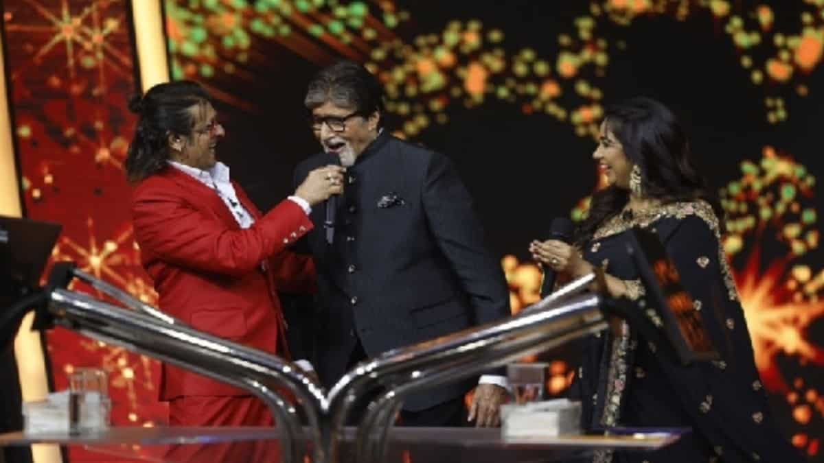 KBC 16: Amitabh Bachchan advises Shreya Ghoshal to look at Sonu Nigam if she ever feels stuck