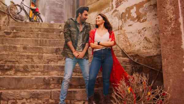 Brahmastra song Kesariya (Dance Mix) Twitter reactions: Netizens rave about Ranbir Kapoor’s dance moves