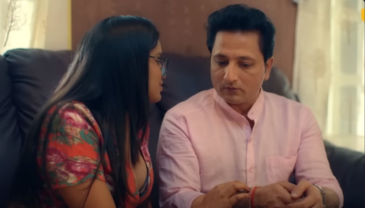 Ullu Originals Khidki sneak peek: A student tries to seduce his innocent  teacher in this erotic web series