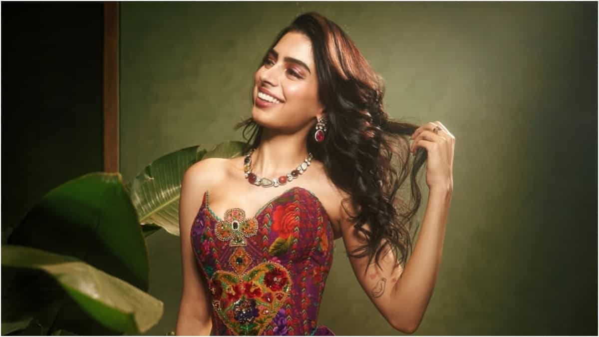 https://www.mobilemasala.com/film-gossip/Its-Not-a-Big-Deal-Khushi-Kapoor-Addresses-Cosmetic-Surgery-Confessions-i339913