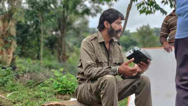 Kishore on the sets of the film