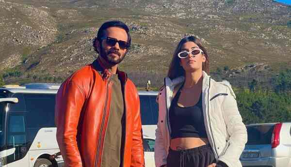 Khatron Ke Khiladi 12: Rohit Shetty's show sees Erika Packard as first eliminated contestant; fans praise her spirit