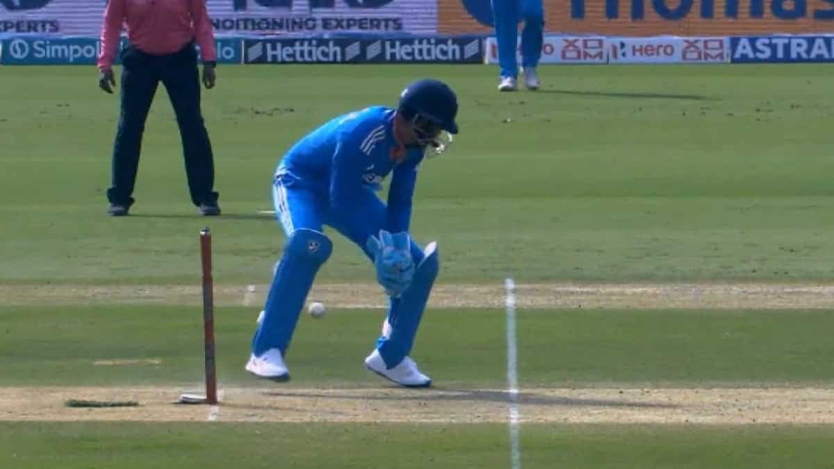 IND Vs AUS: Netizens Unhappy After KL Rahul Misses Easy Run-out, Want ...