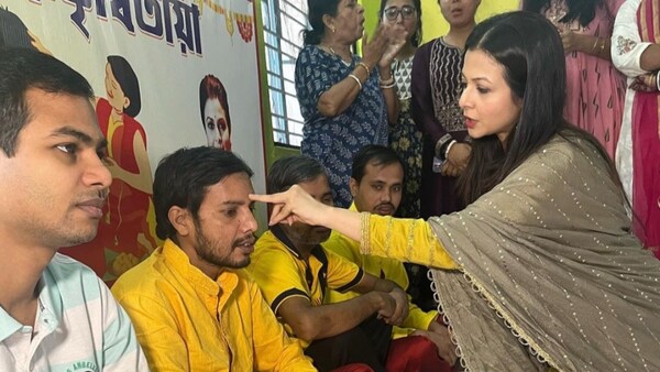 Bhai phota: Koel Mallick celebrates Bhai phota with specially-abled people