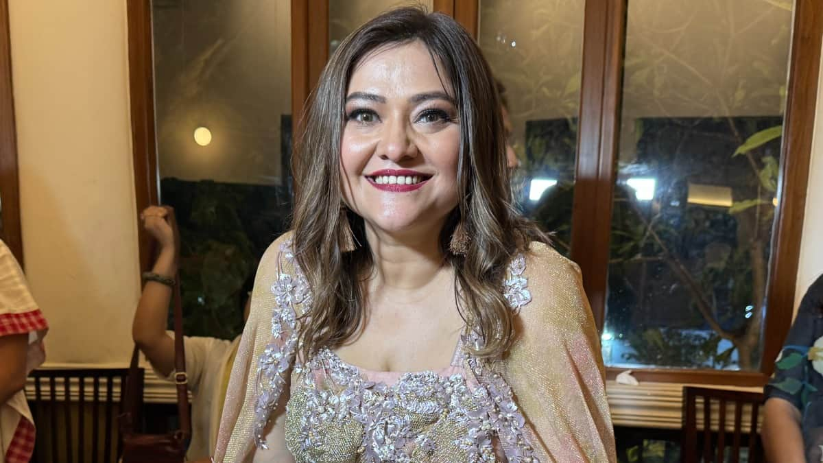 https://www.mobilemasala.com/film-gossip/Rajneeti-actress-Koneenica-Banerjee-starts-her-birthday-celebration-with-a-bang-i263955