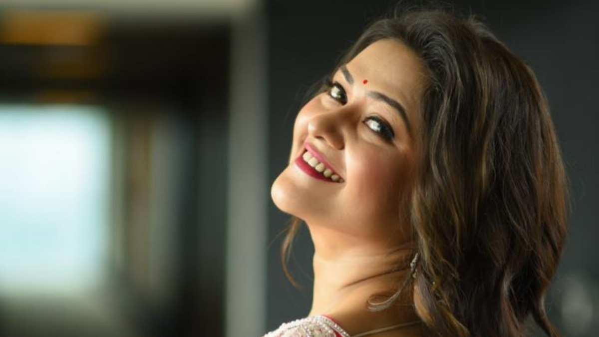 Abar Rajneeti actress Koneenica Banerjee talks about how she sees politics in the showbiz industry