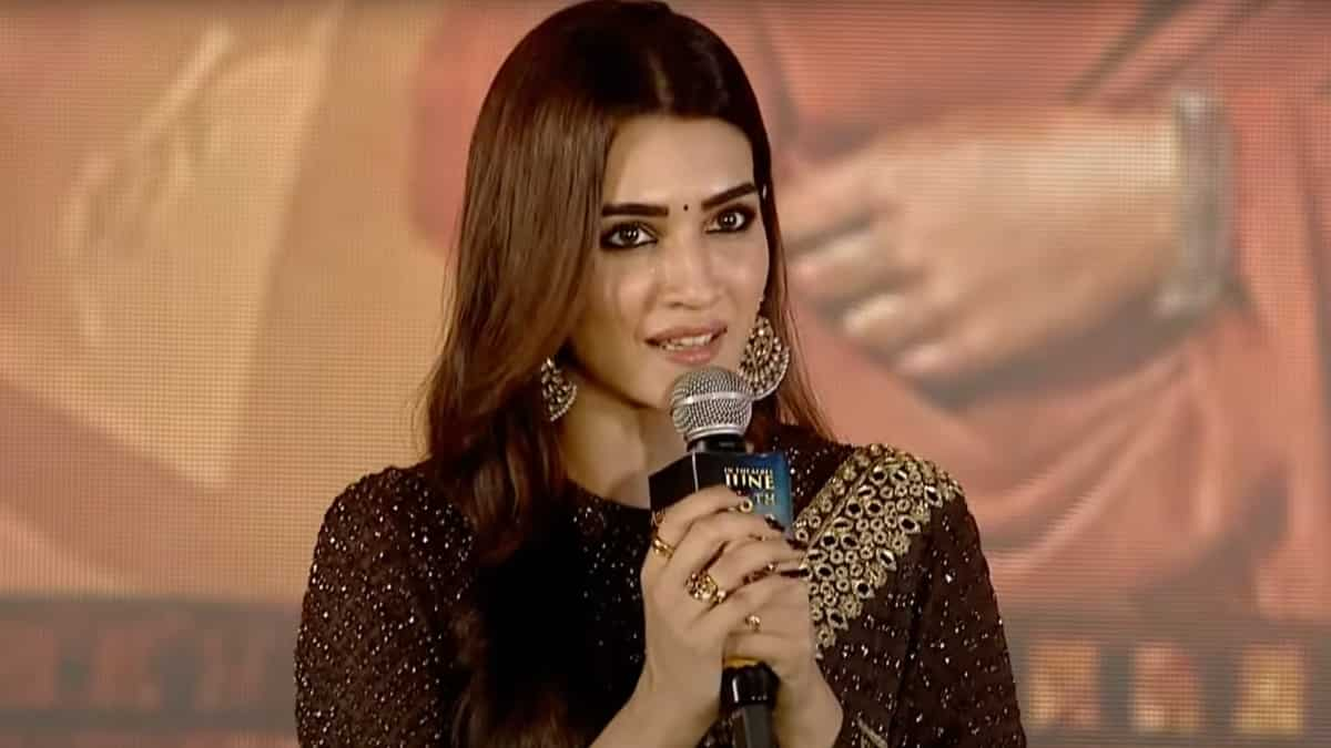 Kriti Sanon On Adipurush: Prabhas Has Such Calmness In His Eyes That I ...