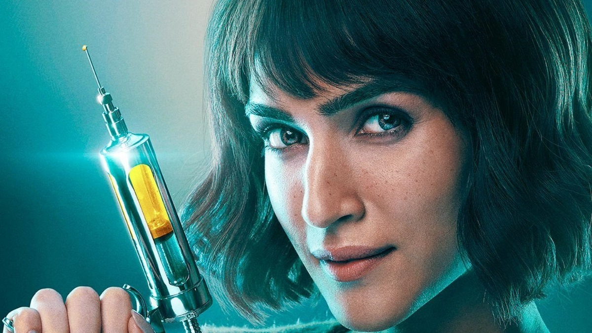 Bhediya first look: Kriti Sanon, as Dr Anika, is here to treat Varun Dhawan's werewolf avatar