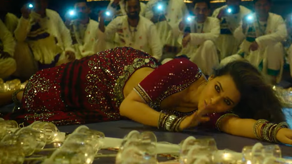 Mimi song Param Sundari: Kriti Sanon dances to AR Rahman's tune crooned by Shreya Ghoshal