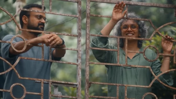 Kunchacko Boban and Jyothirmayi in Bougainvillea