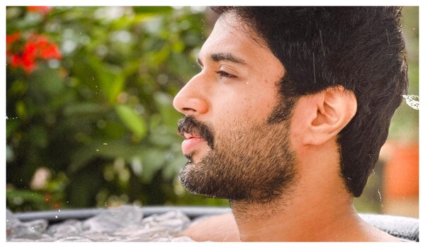 Ahead of Kushi's OTT release, Vijay Deverakonda chills in a tub filled with ice