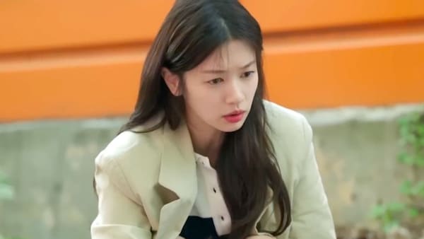 Love Next Door episode 3 preview: Jung Hae-in's Choi Seung-hyo drags Jung So-min's Bae Seok-ryu out for time capsule digging