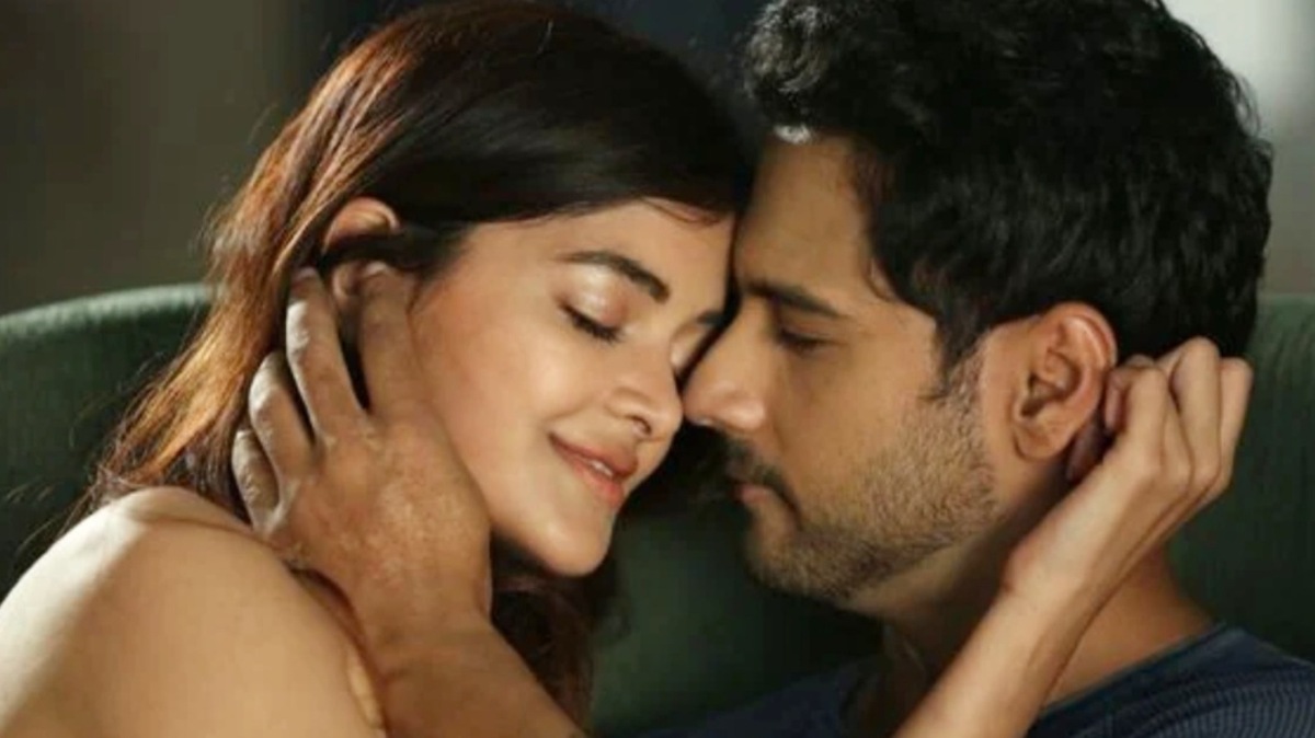 Madhumita Sarcar brings the nostalgia of Bojhe Naa Se Boijhe Naa back to her fans