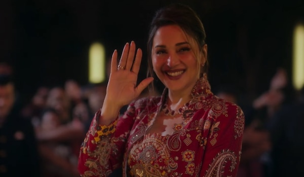 Madhuri Dixit Nene in The Fame Game (Image via YouTube/Screengrab)