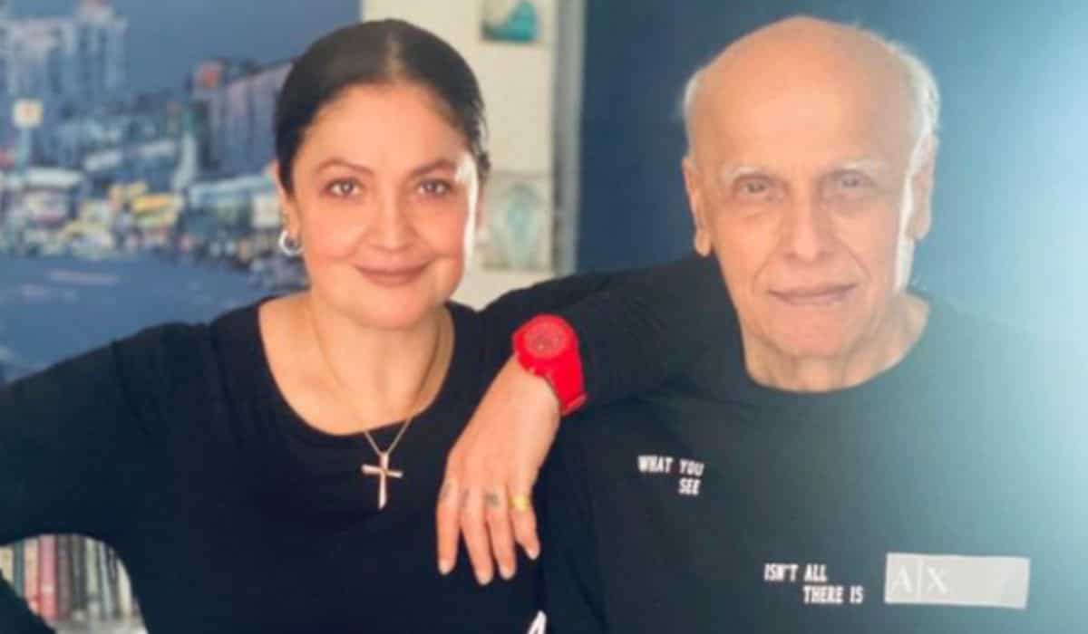 https://www.mobilemasala.com/film-gossip/Mahesh-Bhatt-pens-a-heartfelt-letter-to-his-daughter-Pooja-Bhatt-says-he-often-finds-himself-marvelling-at-her-resemblance-to-their-darling-Raha-i218191