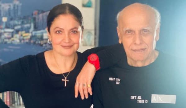 Mahesh Bhatt pens a heartfelt letter to his daughter Pooja Bhatt; says he often finds himself marvelling at her resemblance to their darling Raha