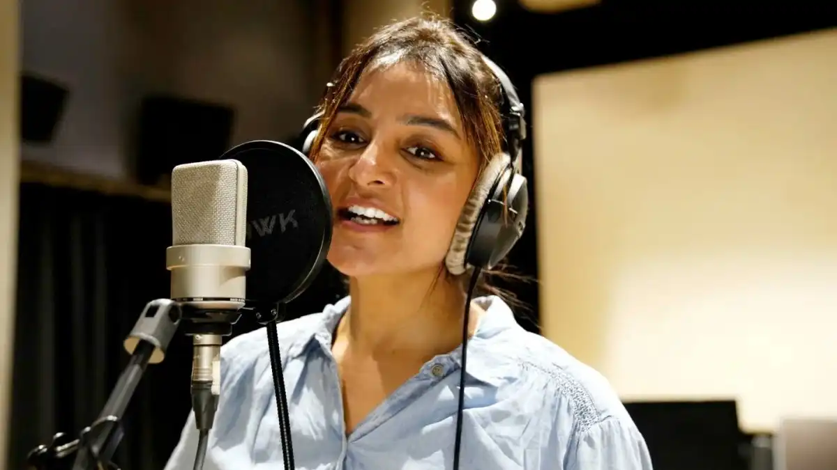 Manju Warrier croons a song for Ajith Kumar's Thunivu, reveals pictures from recording studio