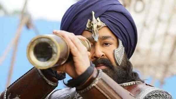 Mohanlal in Marakkar: Arabikadalinte Simham.