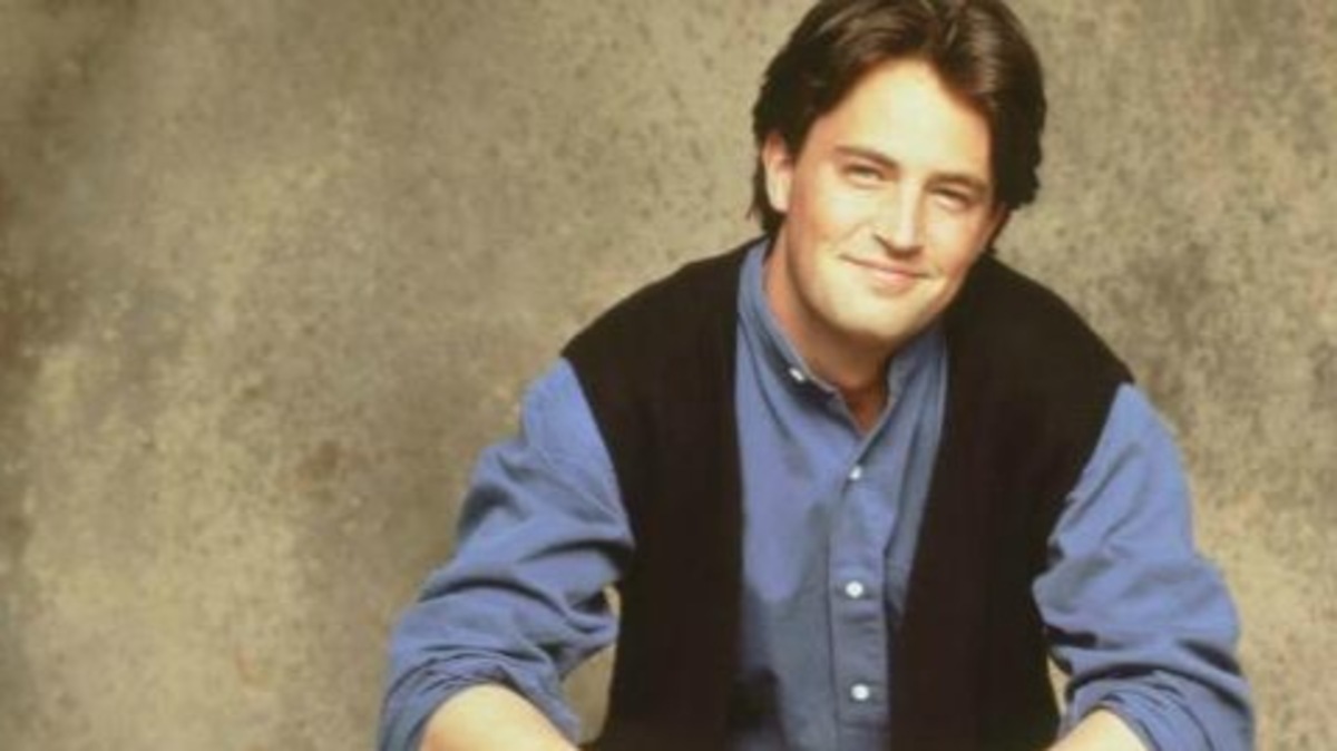 7 funniest moments of Chandler Bing on F.R.I.E.N.D.S