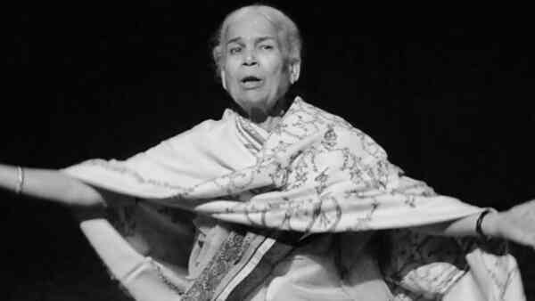 Veteran theatre artiste Maya Ghosh passes away