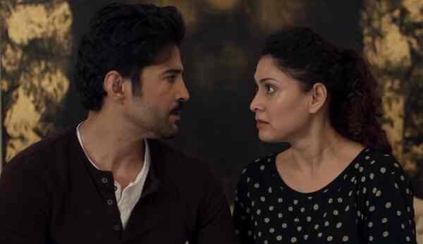 Miya Biwi Aur Murder review: Rajeev Khandelwal and Manjari Fadnnis make a perfect quirky couple amid chaos