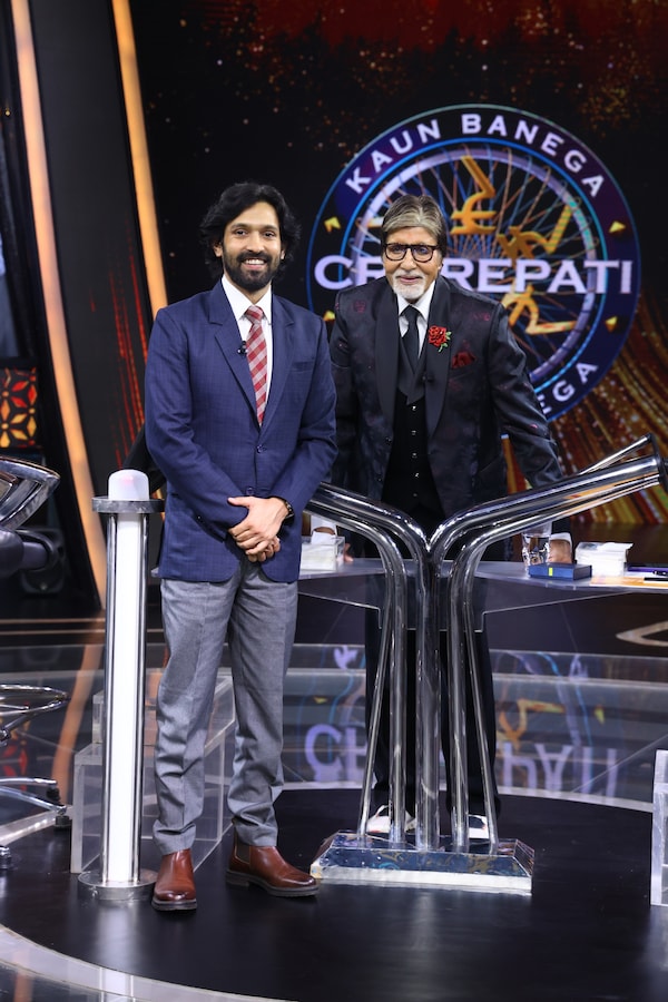 Vikrant Massey on the sets of Amitabh Bachchan's Kaun Banega Crorepati Season 16