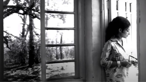 Still from Aranyer Din Ratri.