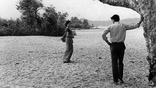 Still from Aranyer Din Ratri.