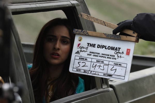 Sadia Khateeb on the sets of The Diplomat