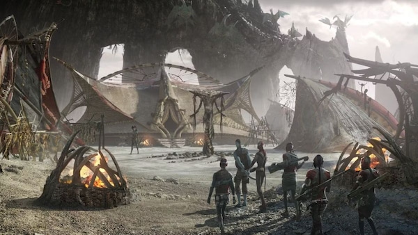 Stills from Avatar: Fire and Ash.