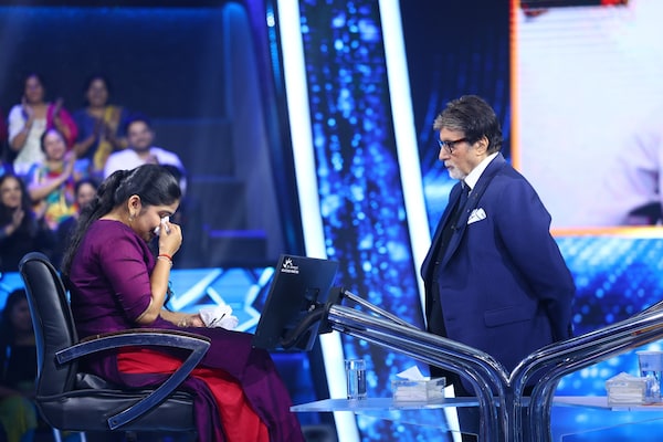 Contestant gets teary-eyed on KBC 16.