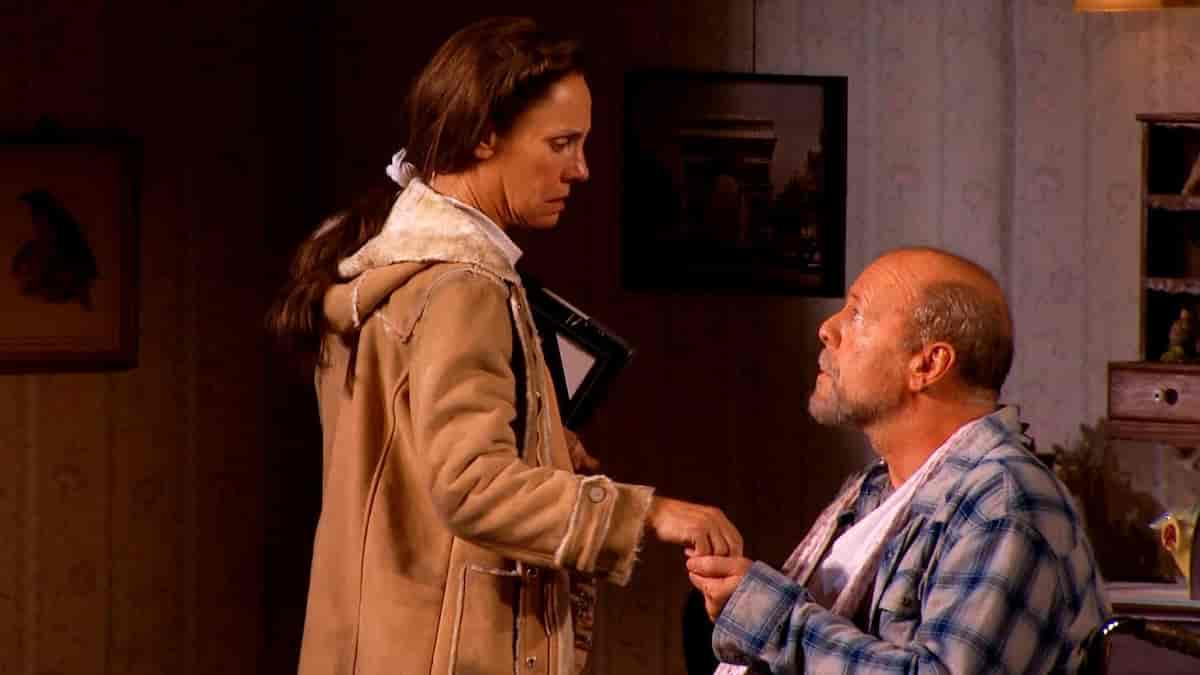 Bruce Willis made his Broadway debut in 2015, appearing in an adaptation of which Stephen King’s novel ?		